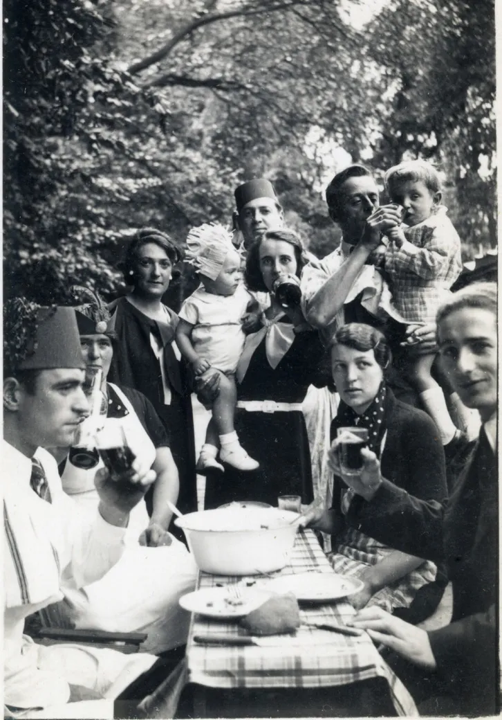 Banquet populaire au parc Montreau.
